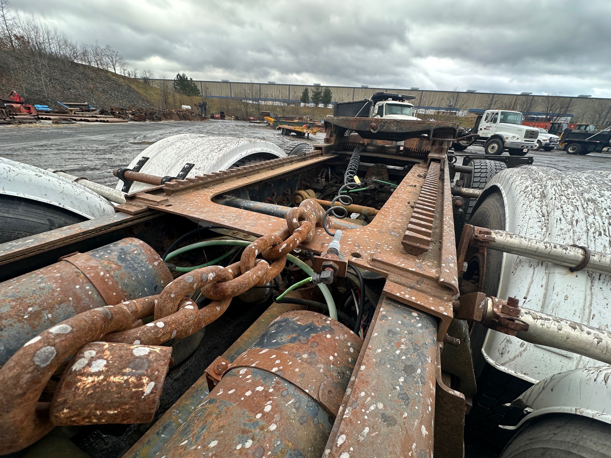 2000 FREIGHTLINER Classic FLD120 - Image 29