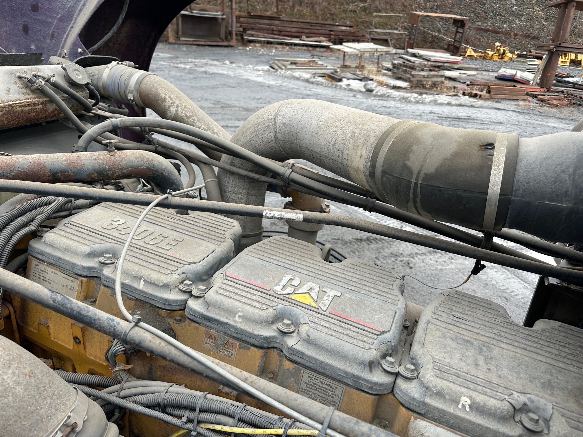 2000 FREIGHTLINER Classic FLD120 - Image 46