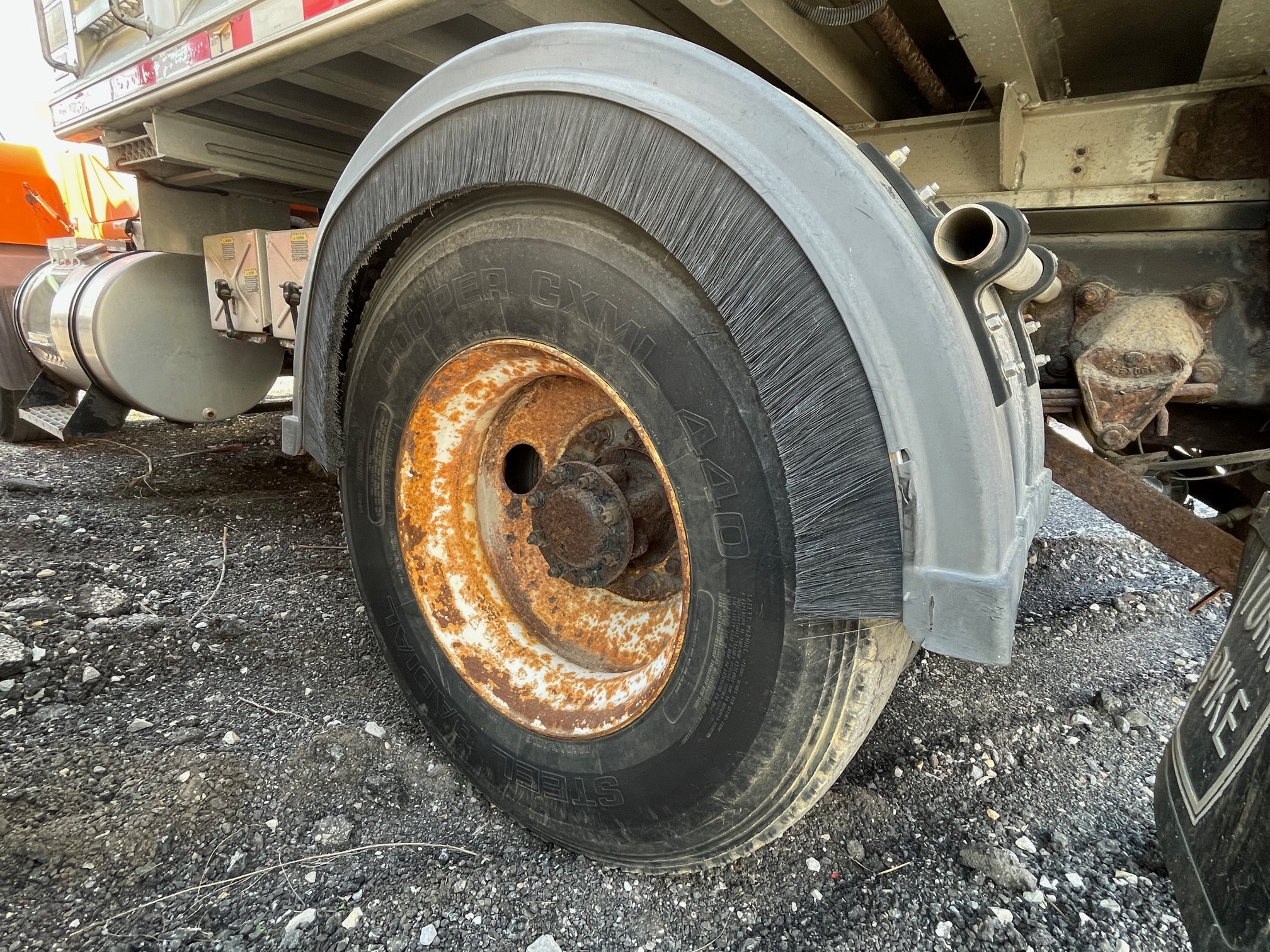 2001 MACK RD690 #1 - Image 24