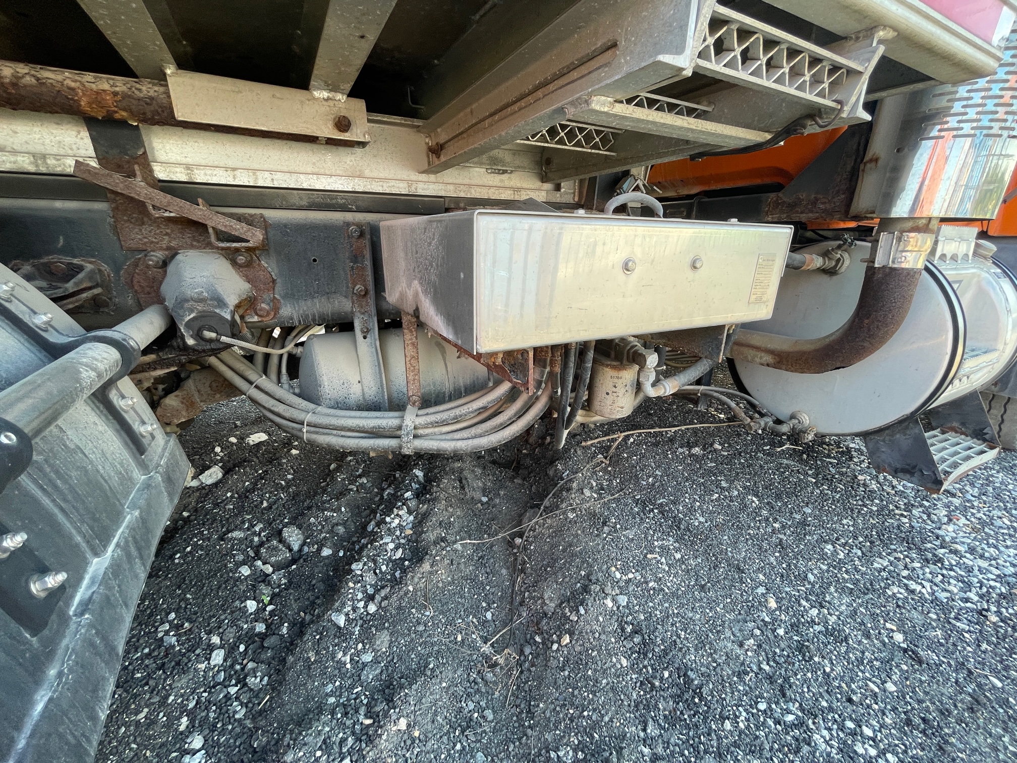 2001 MACK RD690 #1 - Image 27