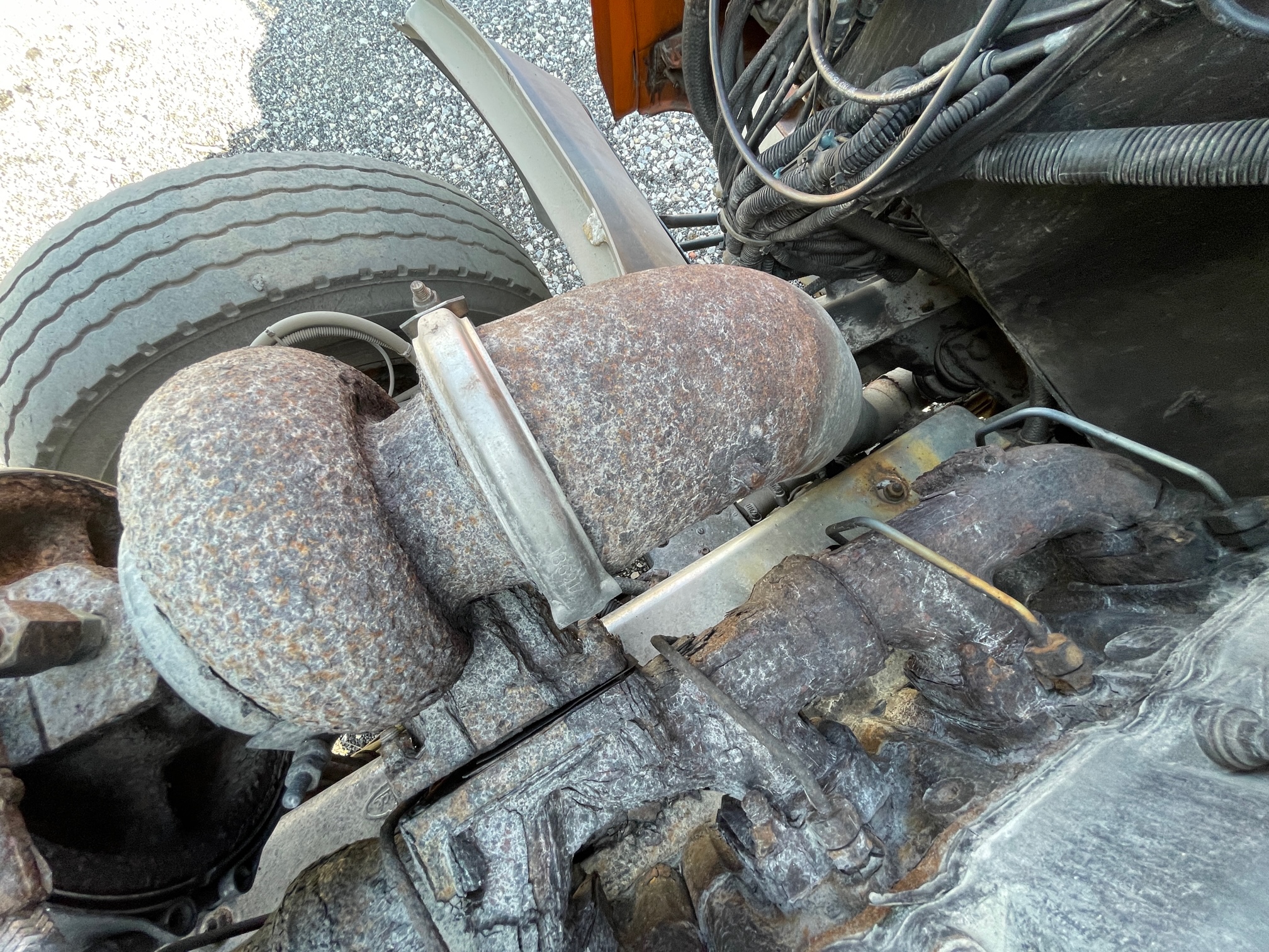 2001 MACK RD690 #1 - Image 36