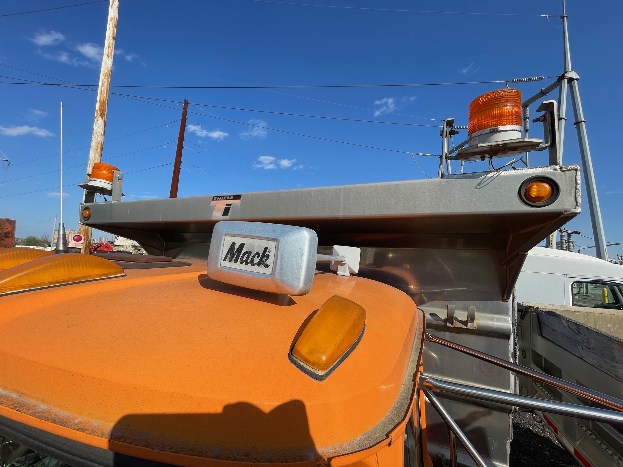 2001 MACK RD690 #1 - Image 41