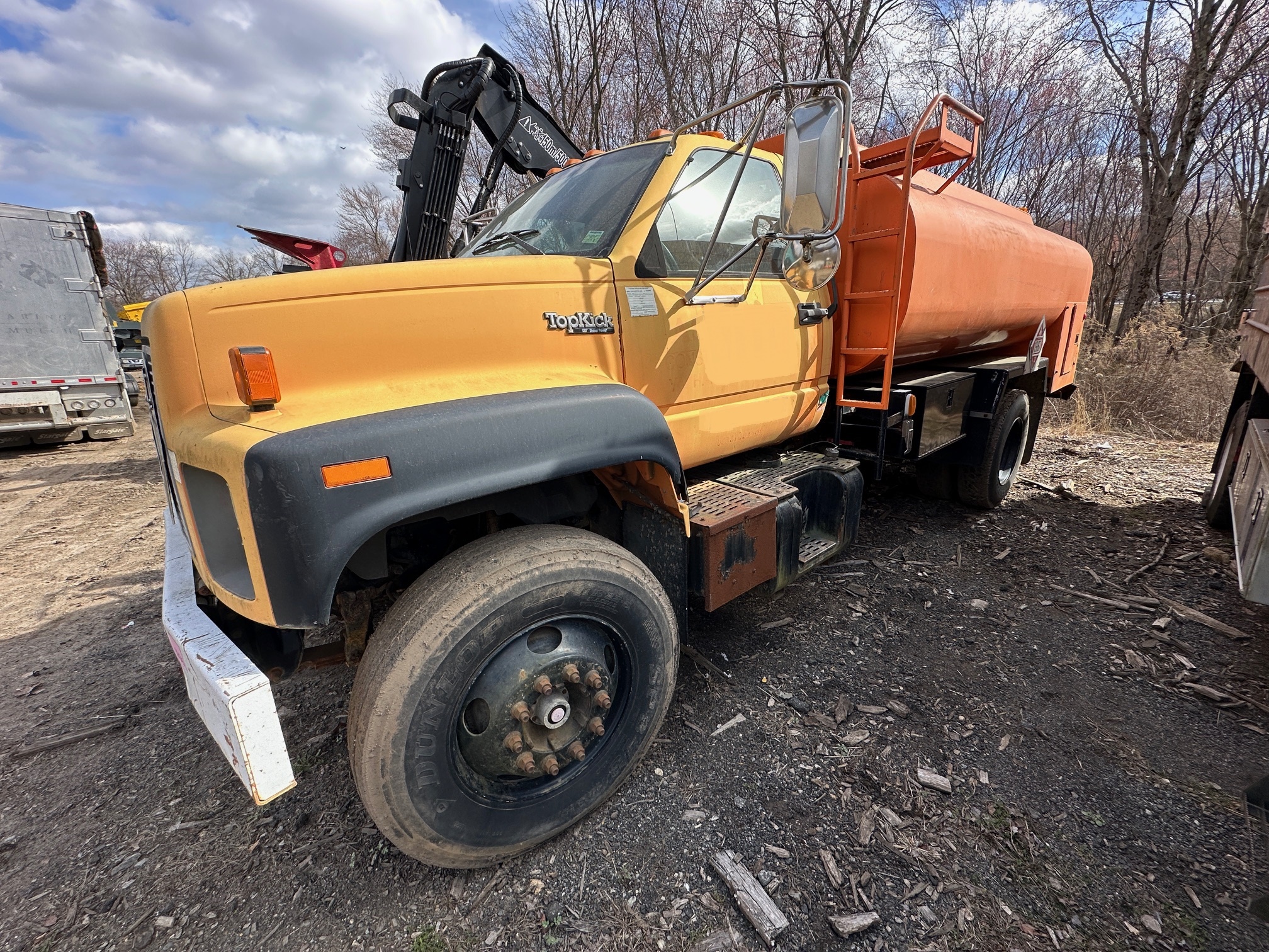 1995 GMC C7500 Fuel Tanker - Image 5