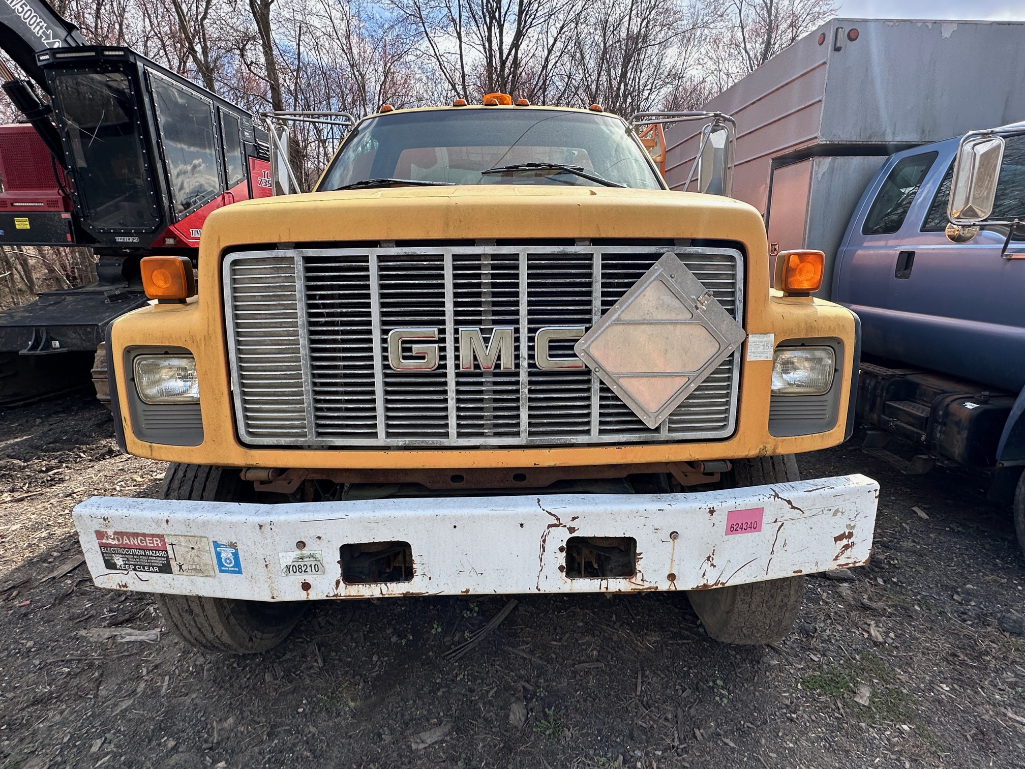1995 GMC C7500 Fuel Tanker - view 6 of 39