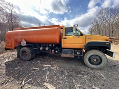 1995 GMC C7500 Fuel Tanker - Image 1