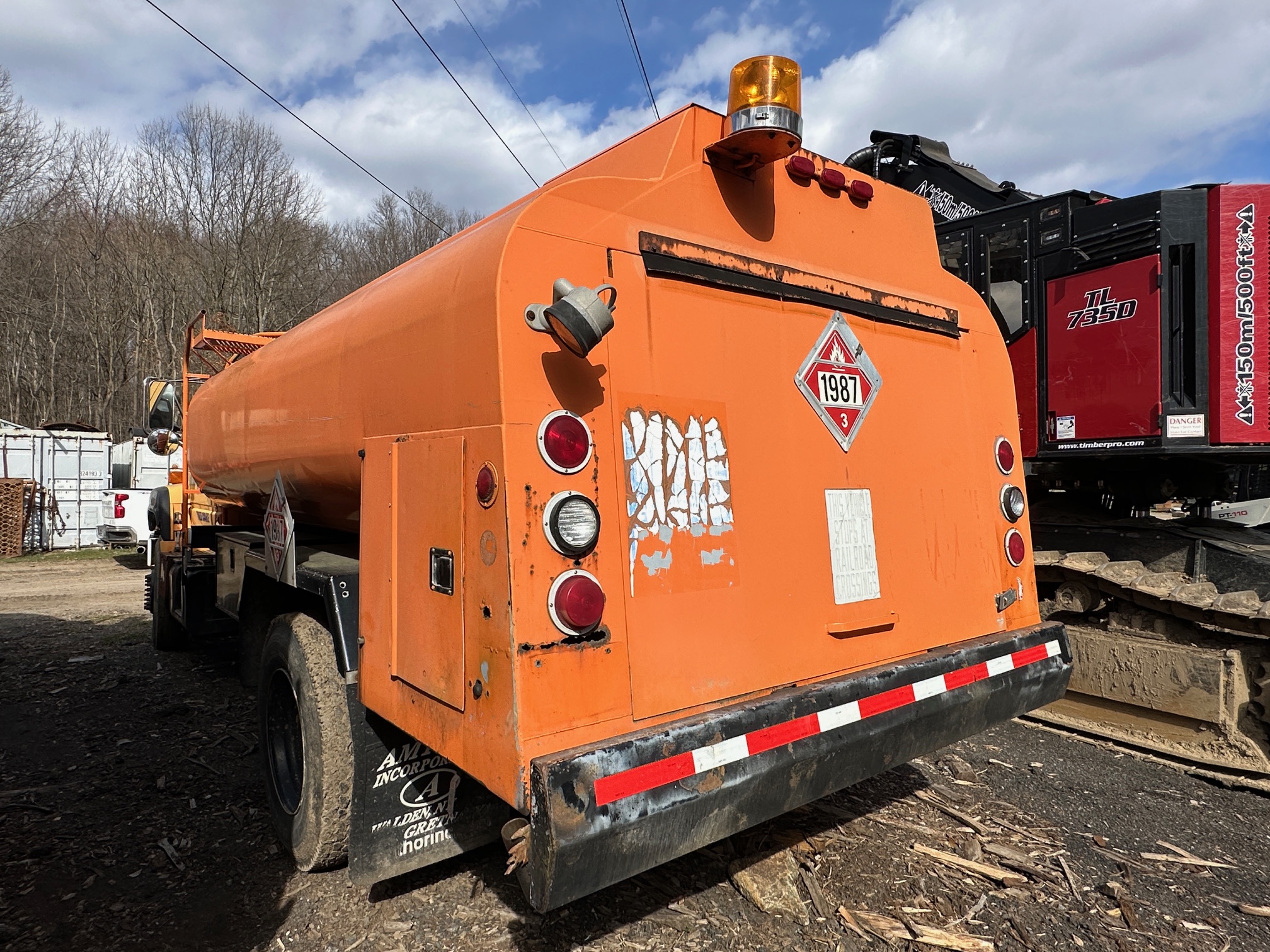 1995 GMC C7500 Fuel Tanker - Image 8