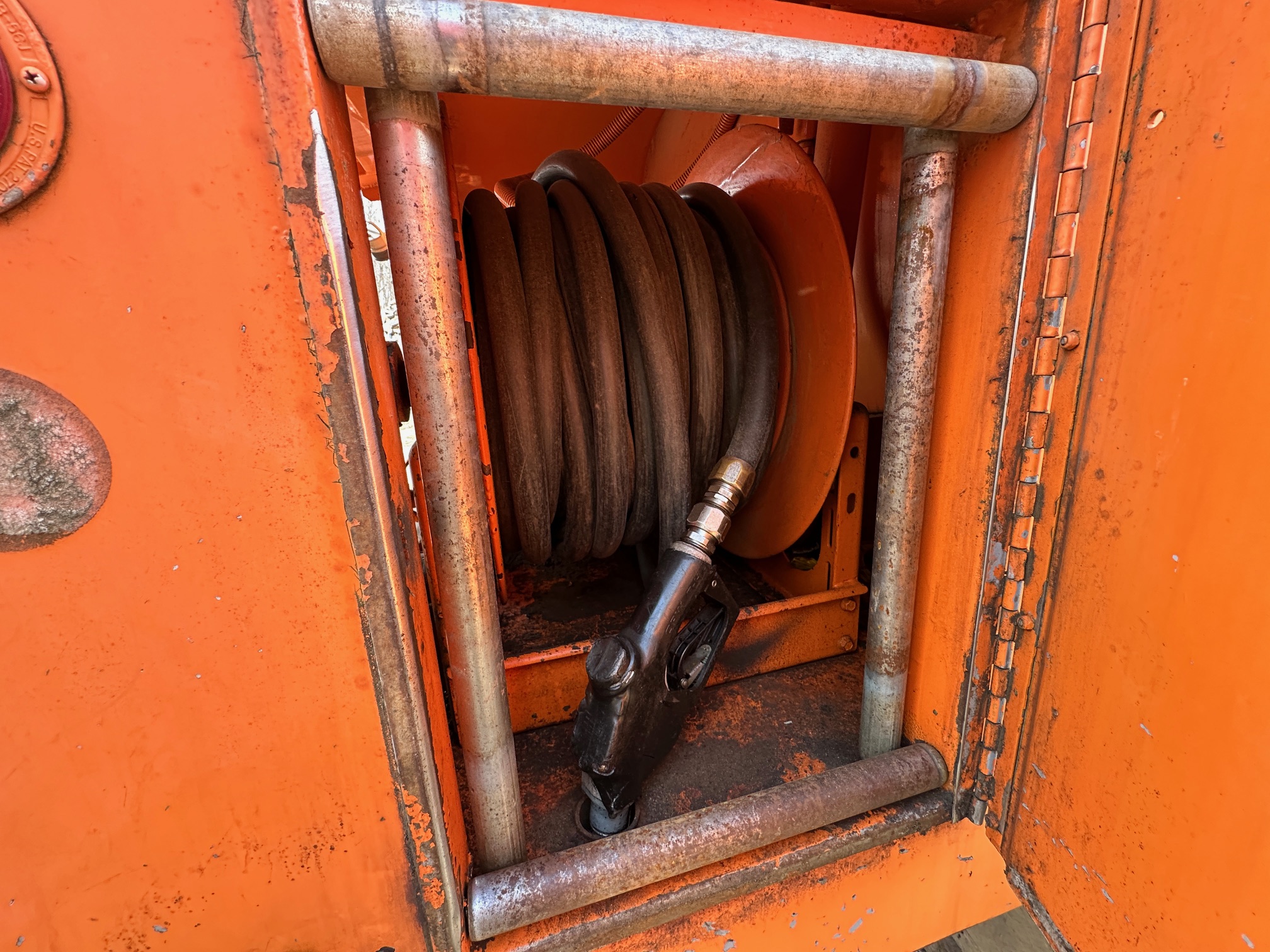 1995 GMC C7500 Fuel Tanker - Image 15