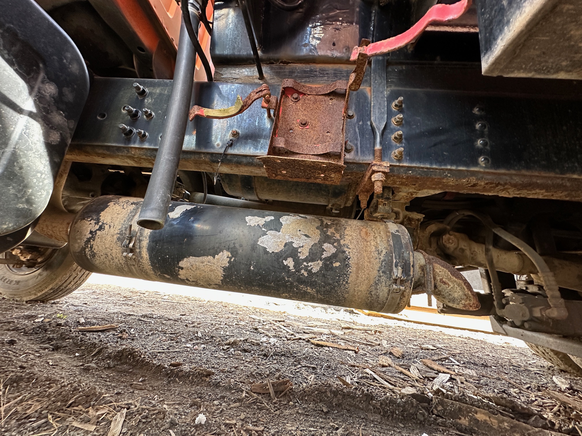 1995 GMC C7500 Fuel Tanker - Image 19