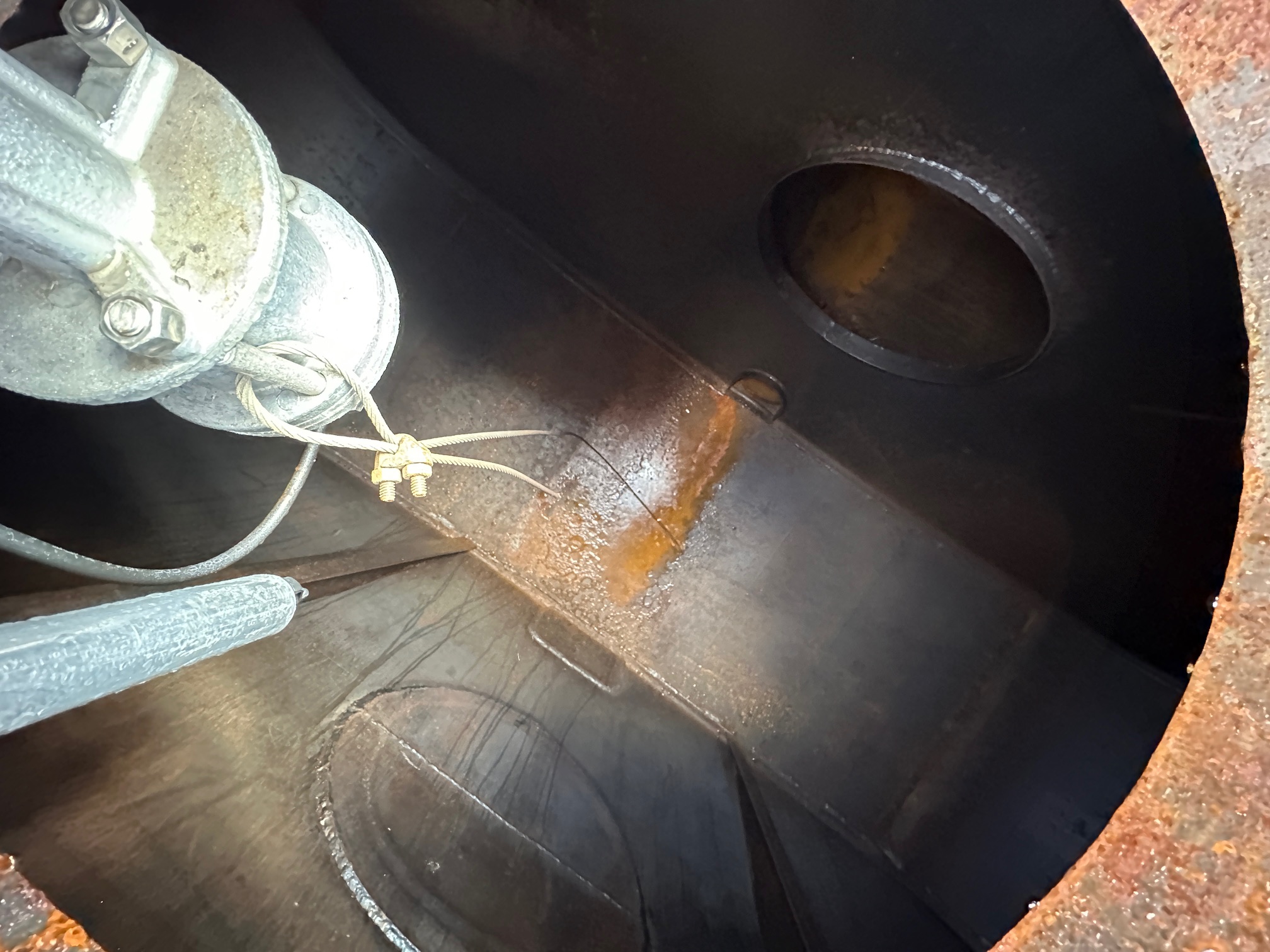 1995 GMC C7500 Fuel Tanker - Image 27