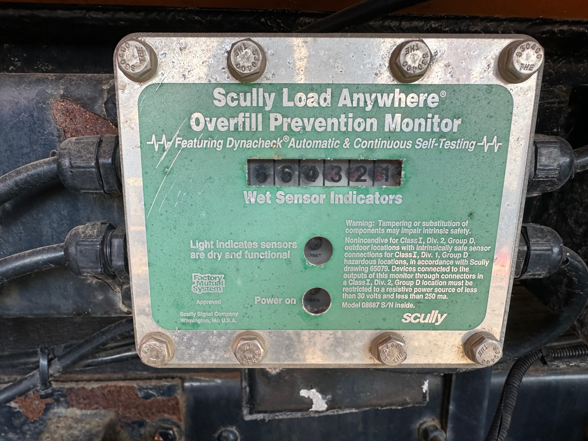 1995 GMC C7500 Fuel Tanker - Image 35