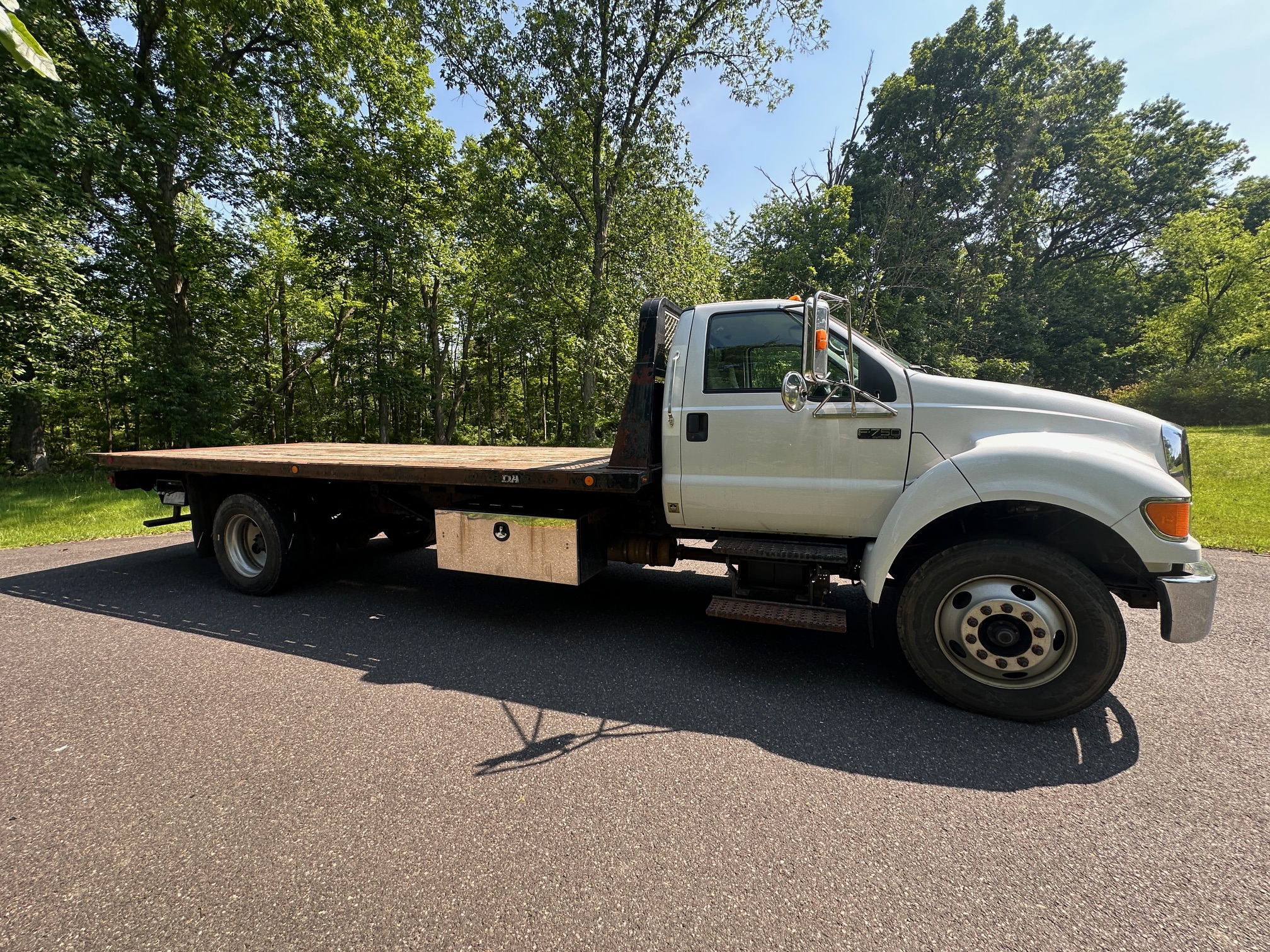 2009 FORD F750 Rollback - Image 11