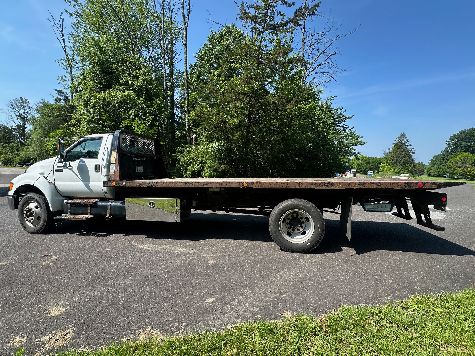 2009 FORD F750 Rollback - Image 17