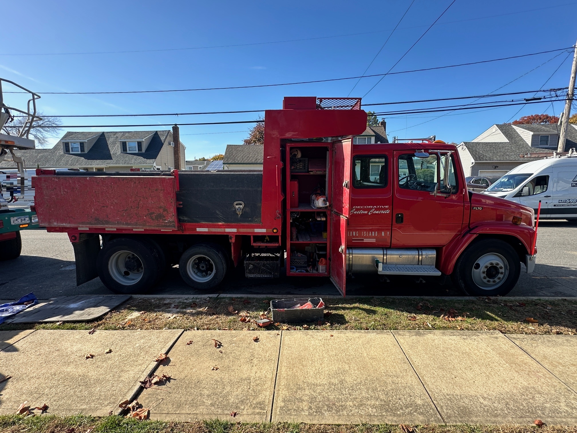 2000 FREIGHTLINER FL70 - Image 2