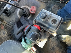 2000 FREIGHTLINER FL70 - Image 12