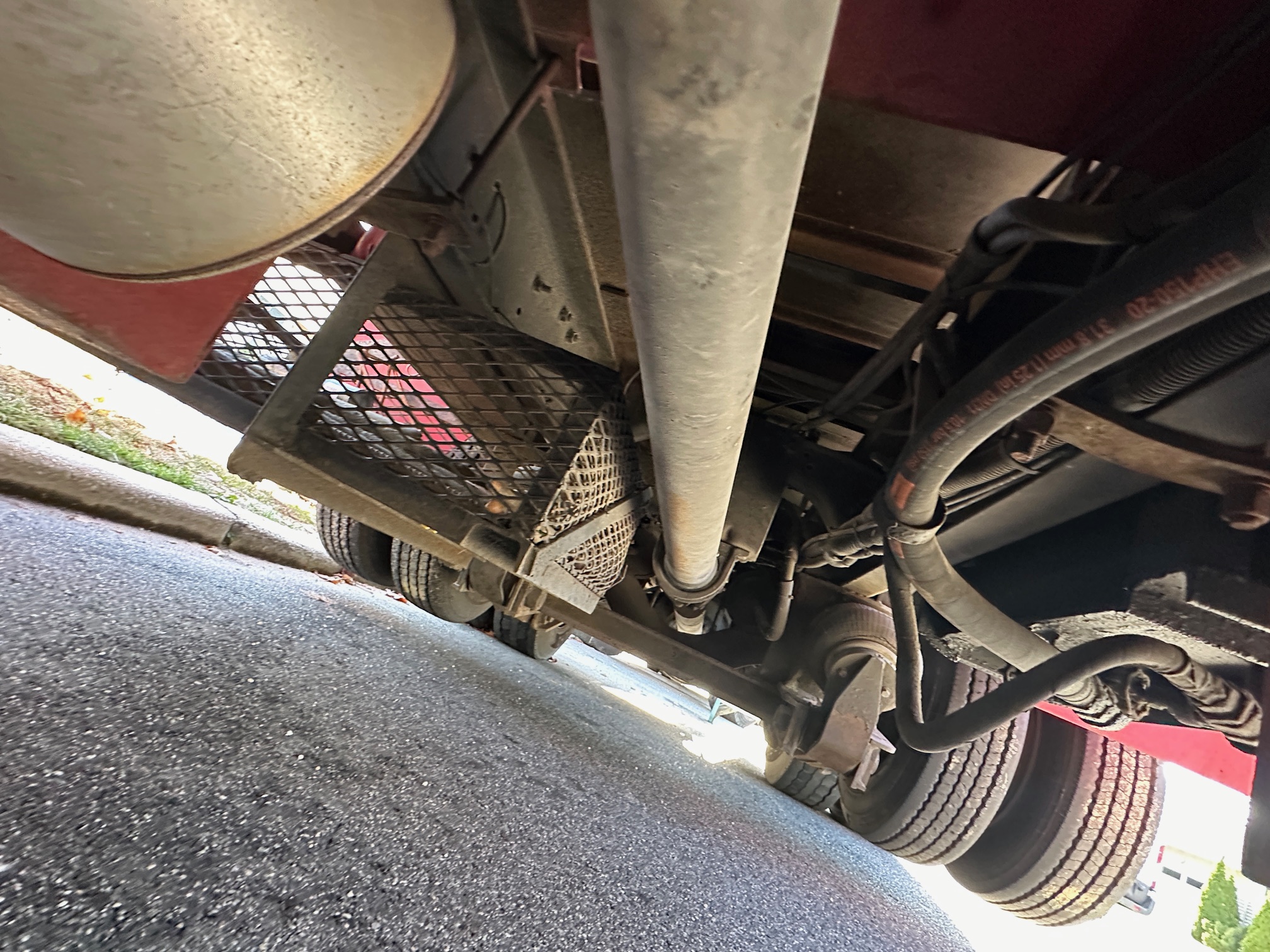 2000 FREIGHTLINER FL70 - view 17 of 38