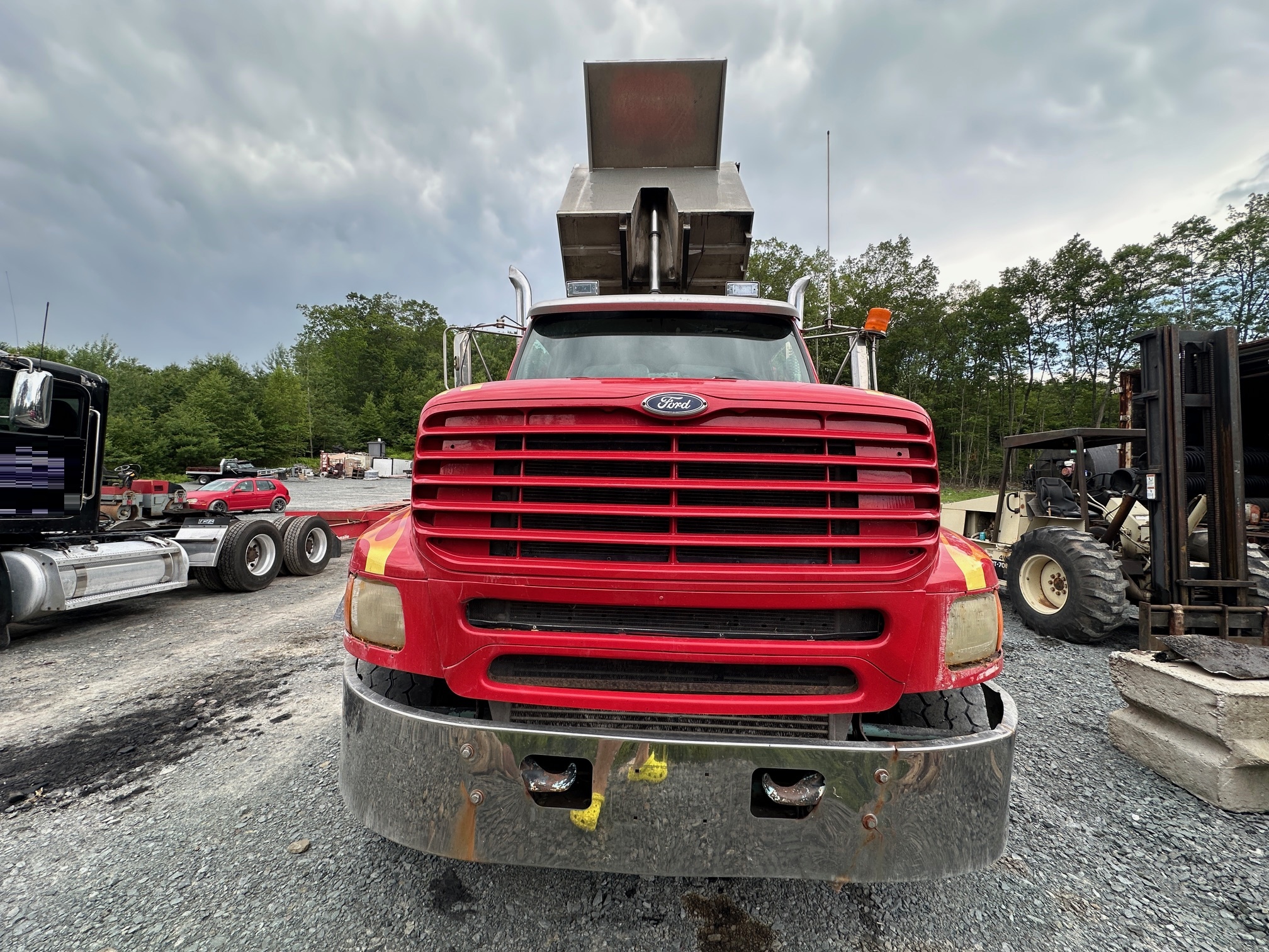 1998 FORD 9500 - view 4 of 41