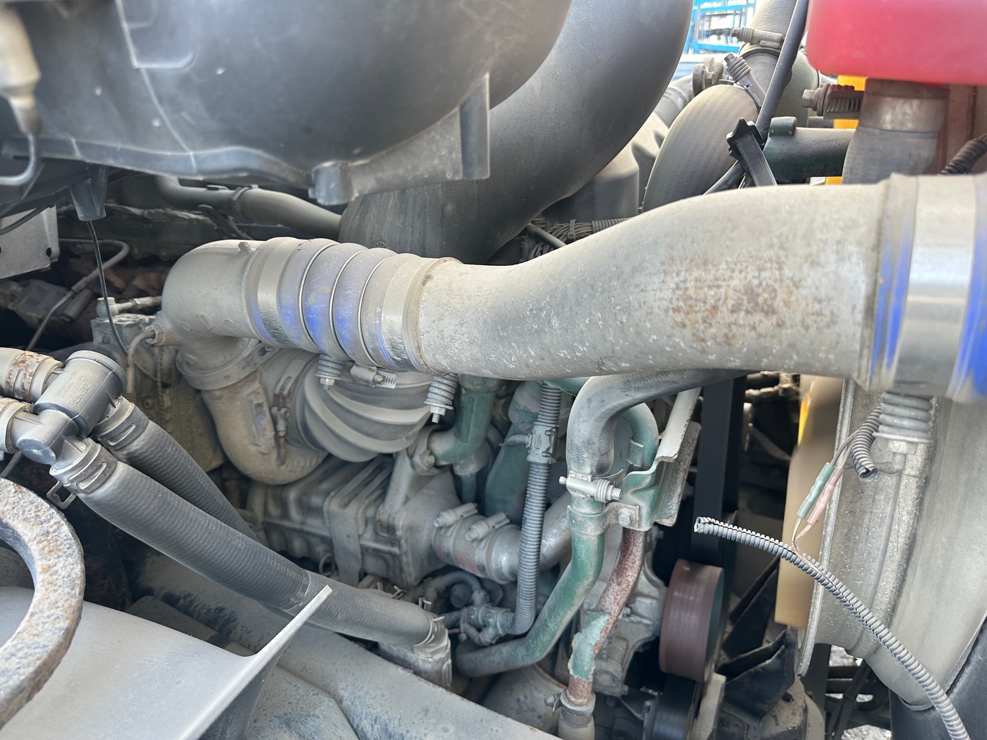 2015 VOLVO VAH - Image 35