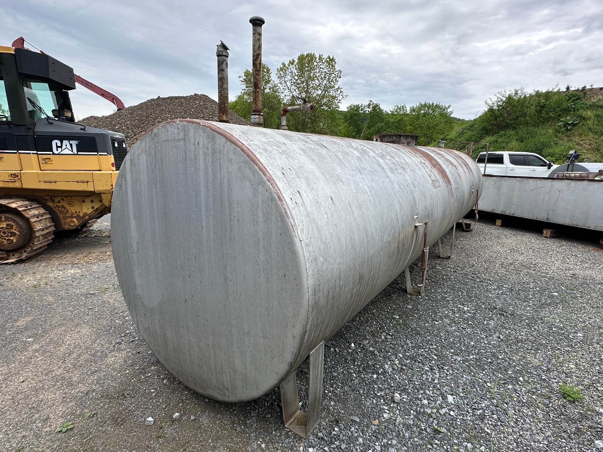 1999 CUSTOM BUILT 4,000ga Diesel TANK - view 4 of 19