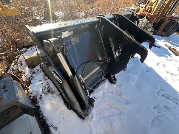 2022 GEM 3YD, 4-in-1