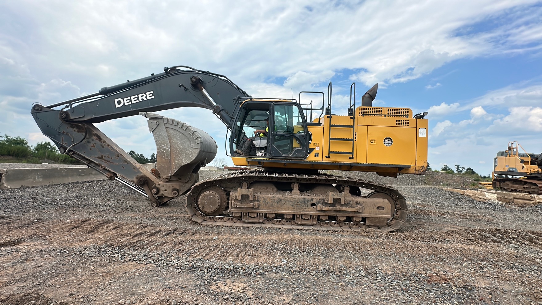 2023 DEERE 670P - view 13 of 43