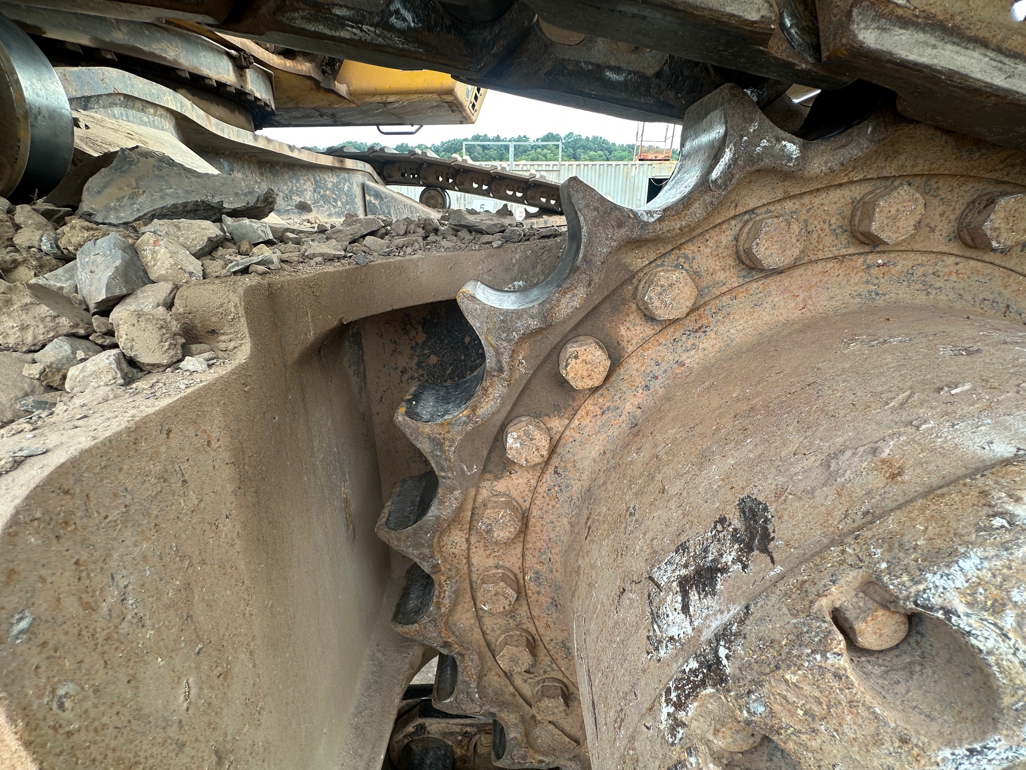 2023 DEERE 670P - Image 18