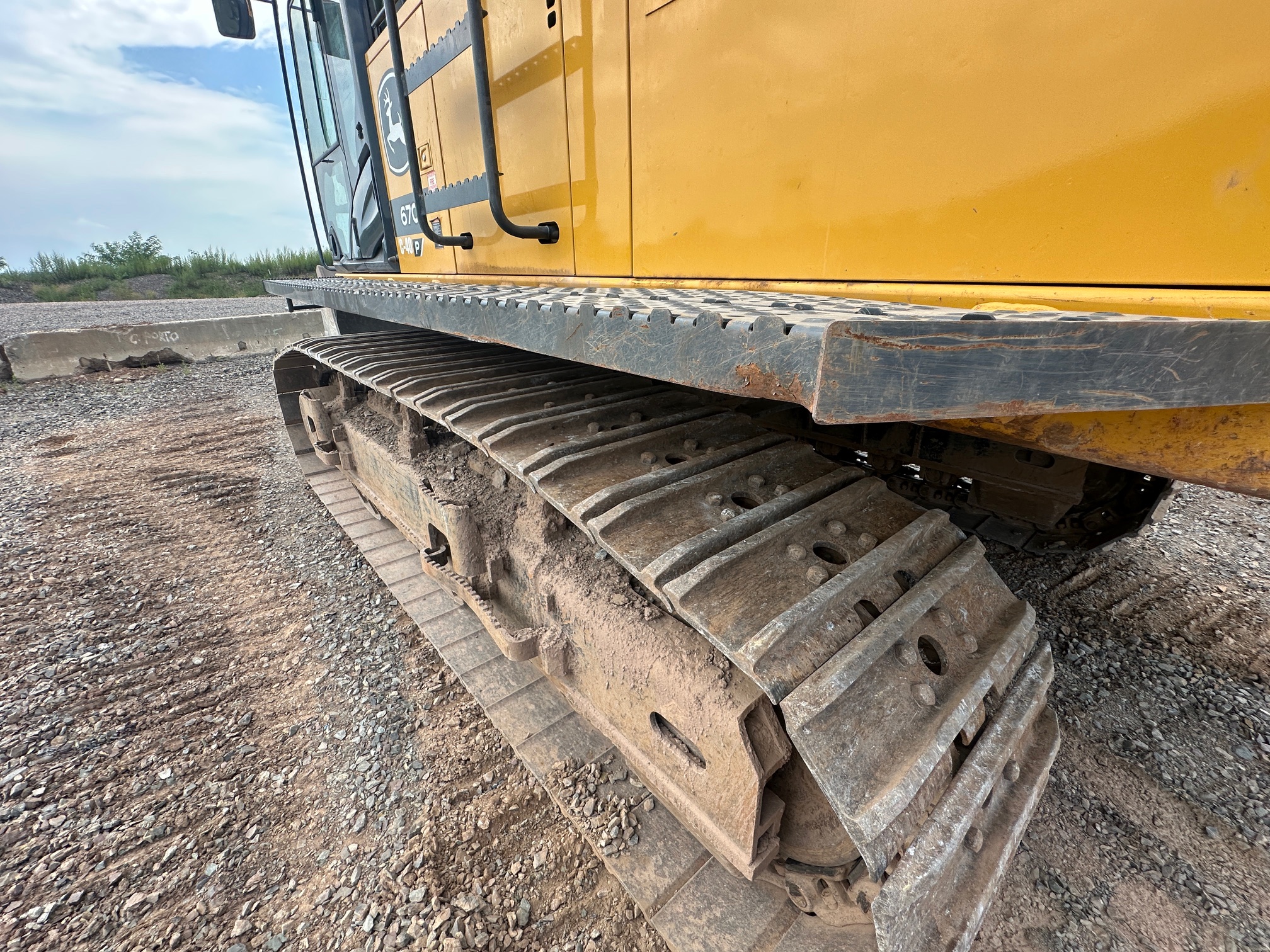 2023 DEERE 670P - Image 21