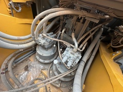 2023 DEERE 670P - Image 27