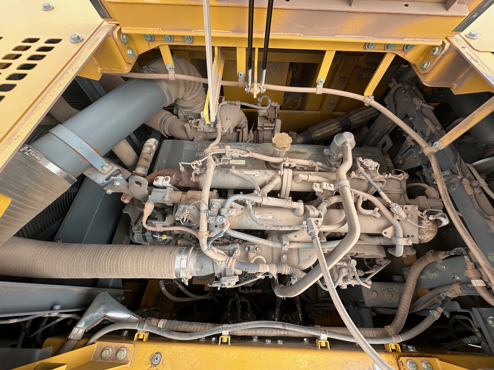 2023 DEERE 670P - Image 29