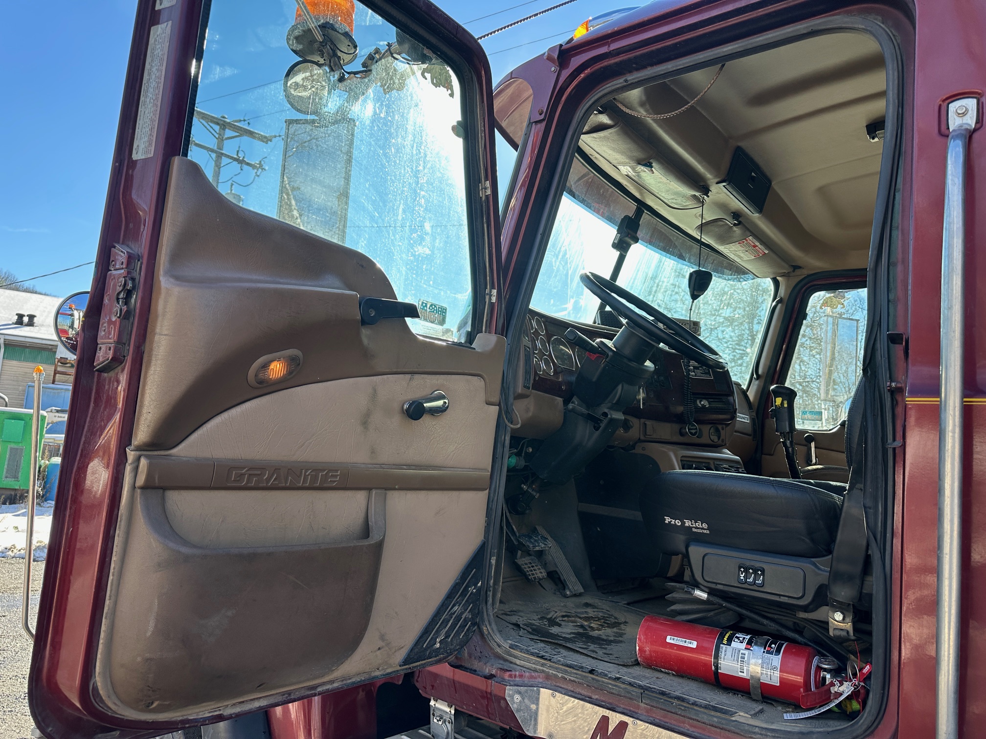 2005 MACK CV713 - Image 12