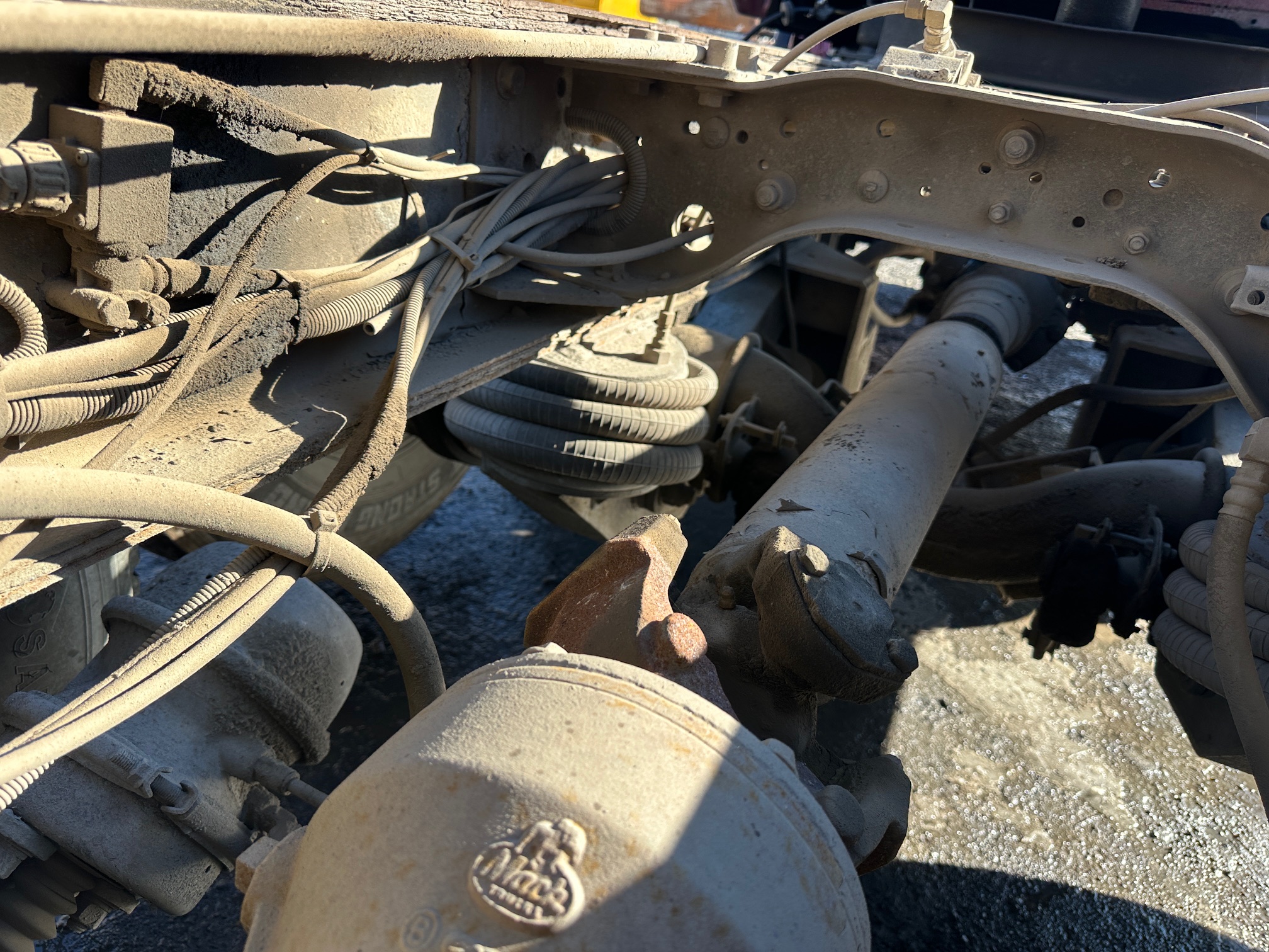 2005 MACK CV713 - Image 27