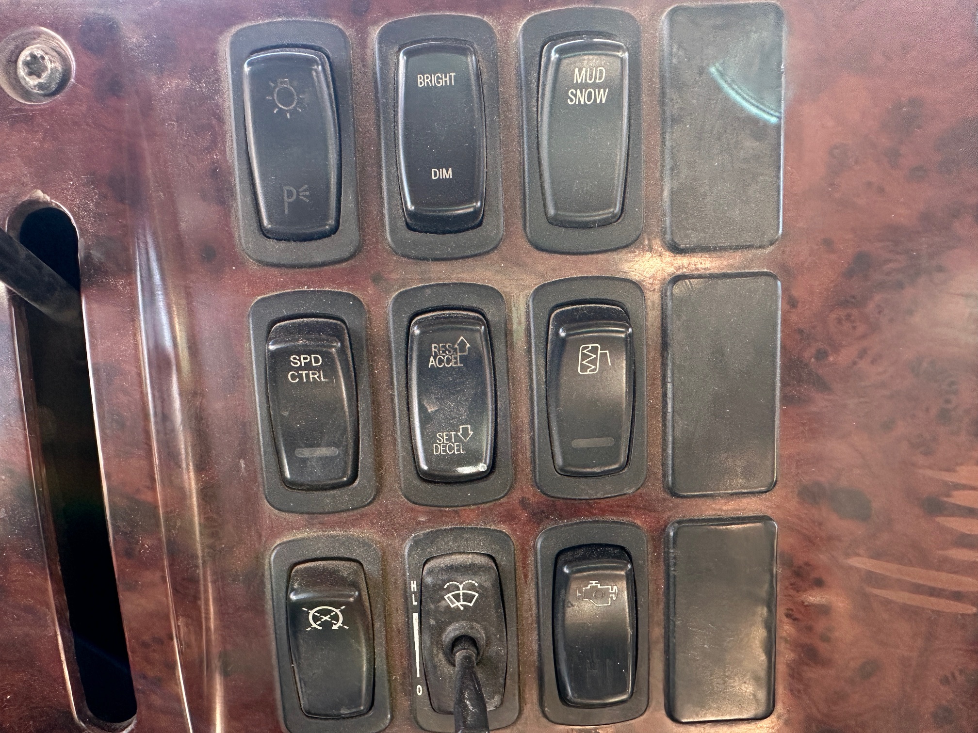 2005 MACK CV713 - Image 46