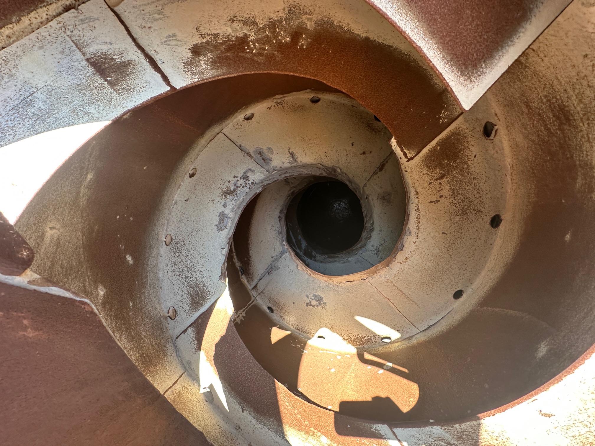 2016 PHOENIX Front Discharge Mixer - view 7 of 54