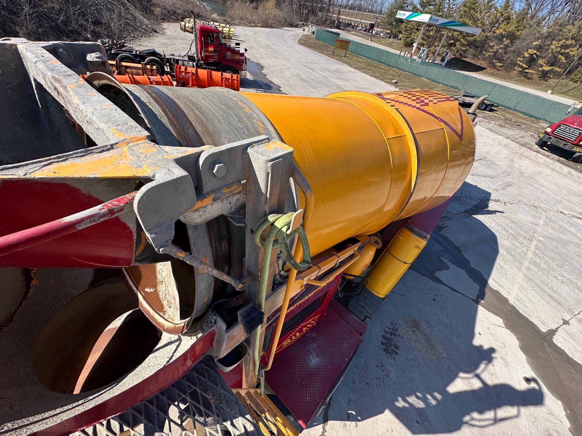 2016 PHOENIX Front Discharge Mixer - Image 10