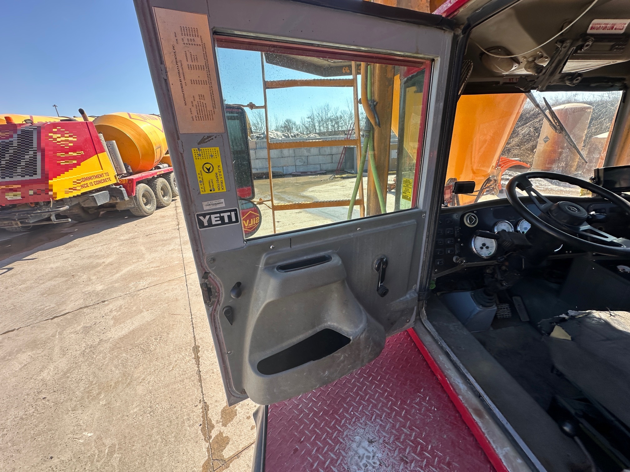 2016 PHOENIX Front Discharge Mixer - view 13 of 54