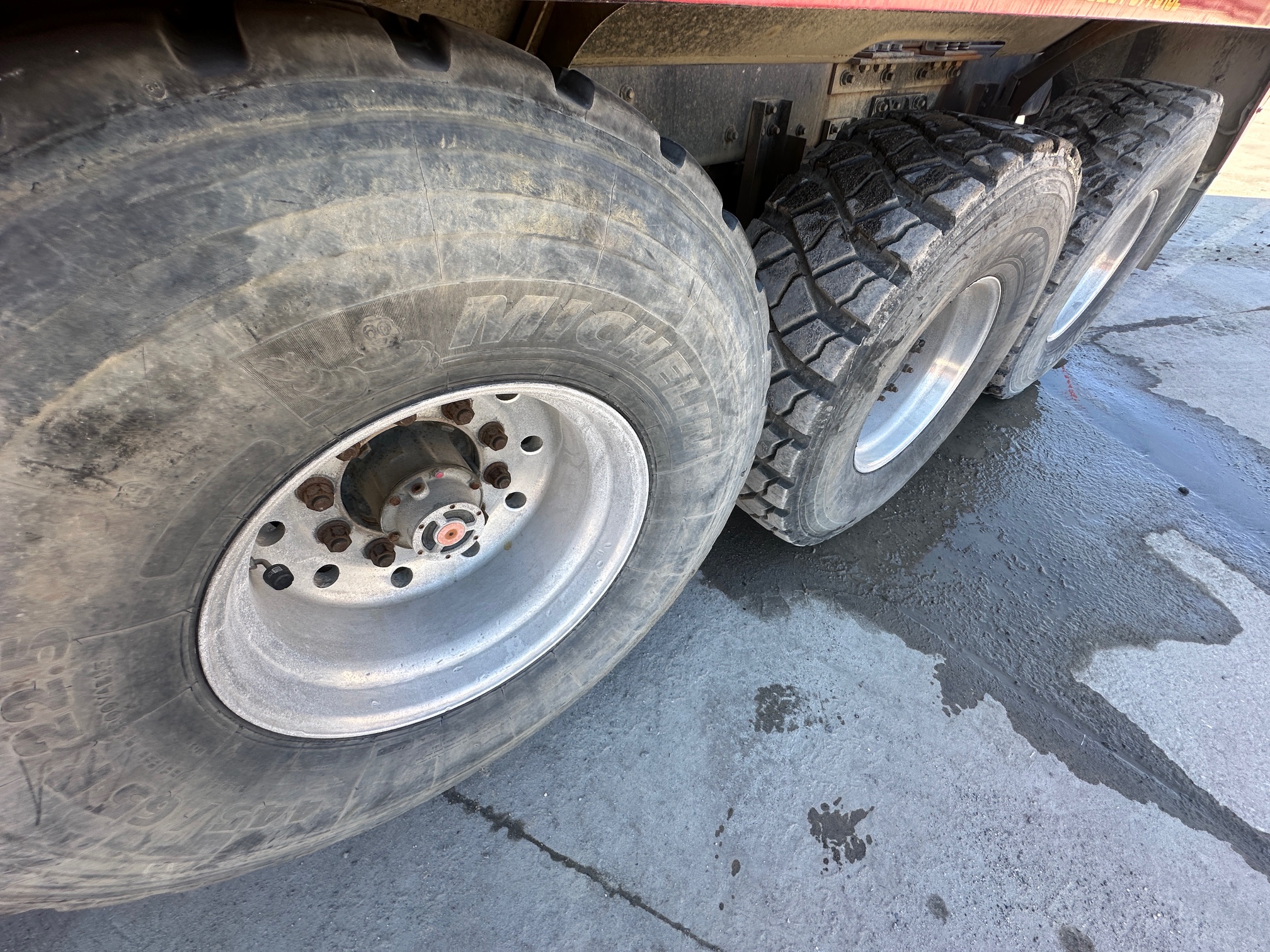 2016 PHOENIX Front Discharge Mixer - Image 32