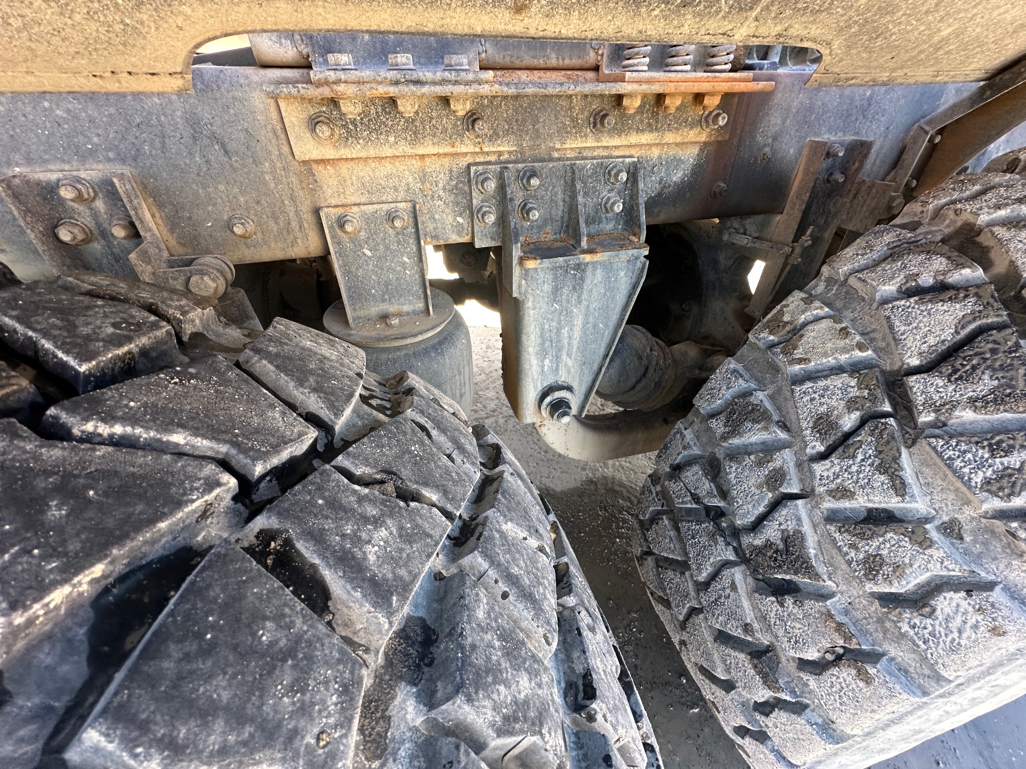 2016 PHOENIX Front Discharge Mixer - Image 34