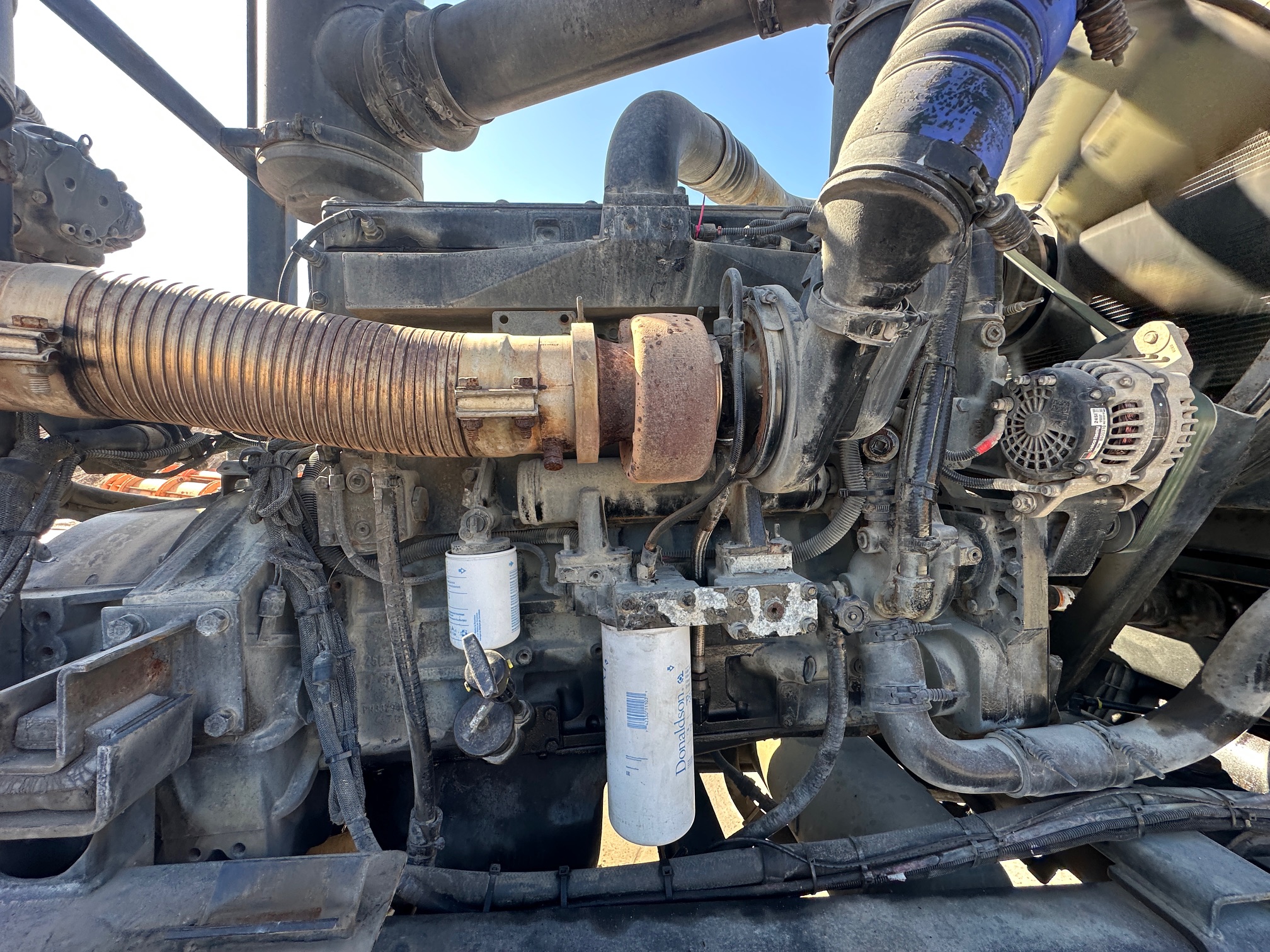 2016 PHOENIX Front Discharge Mixer - Image 36