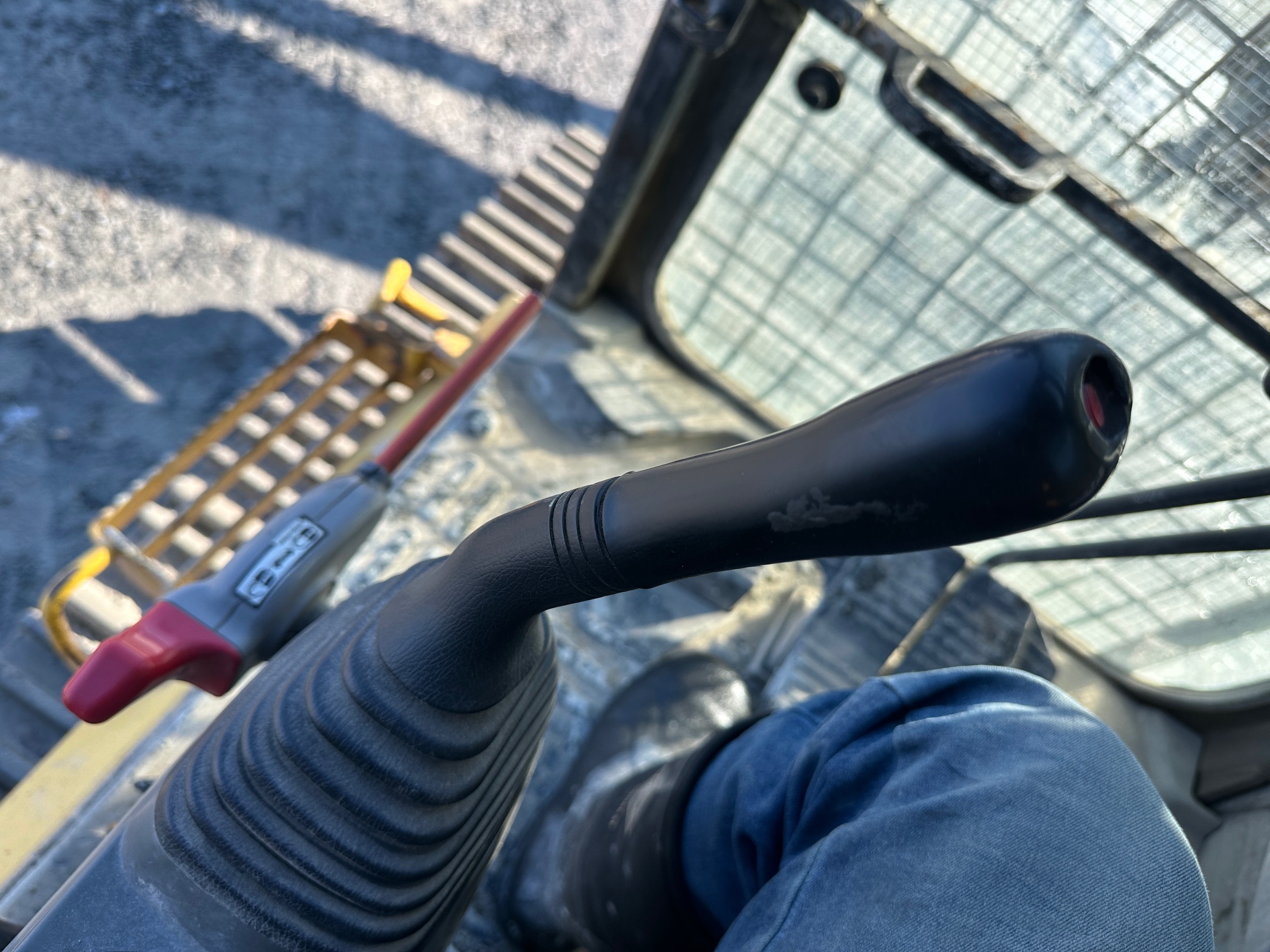 2014 KOMATSU PC490LC-10 - Image 34