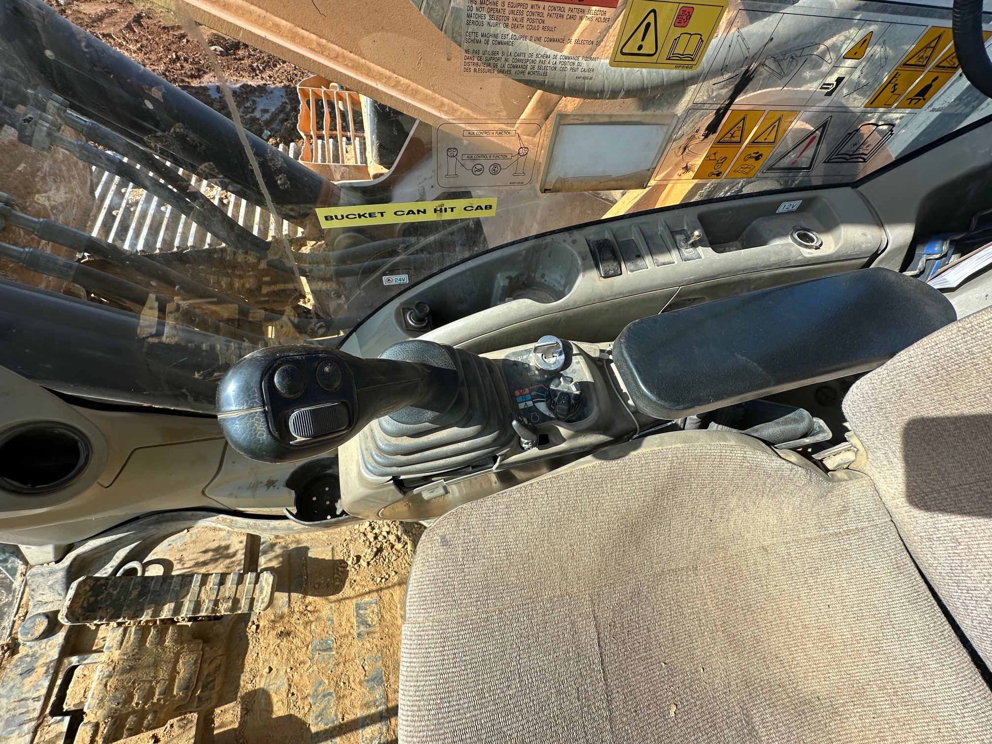 2015 CASE CX350C - Image 30