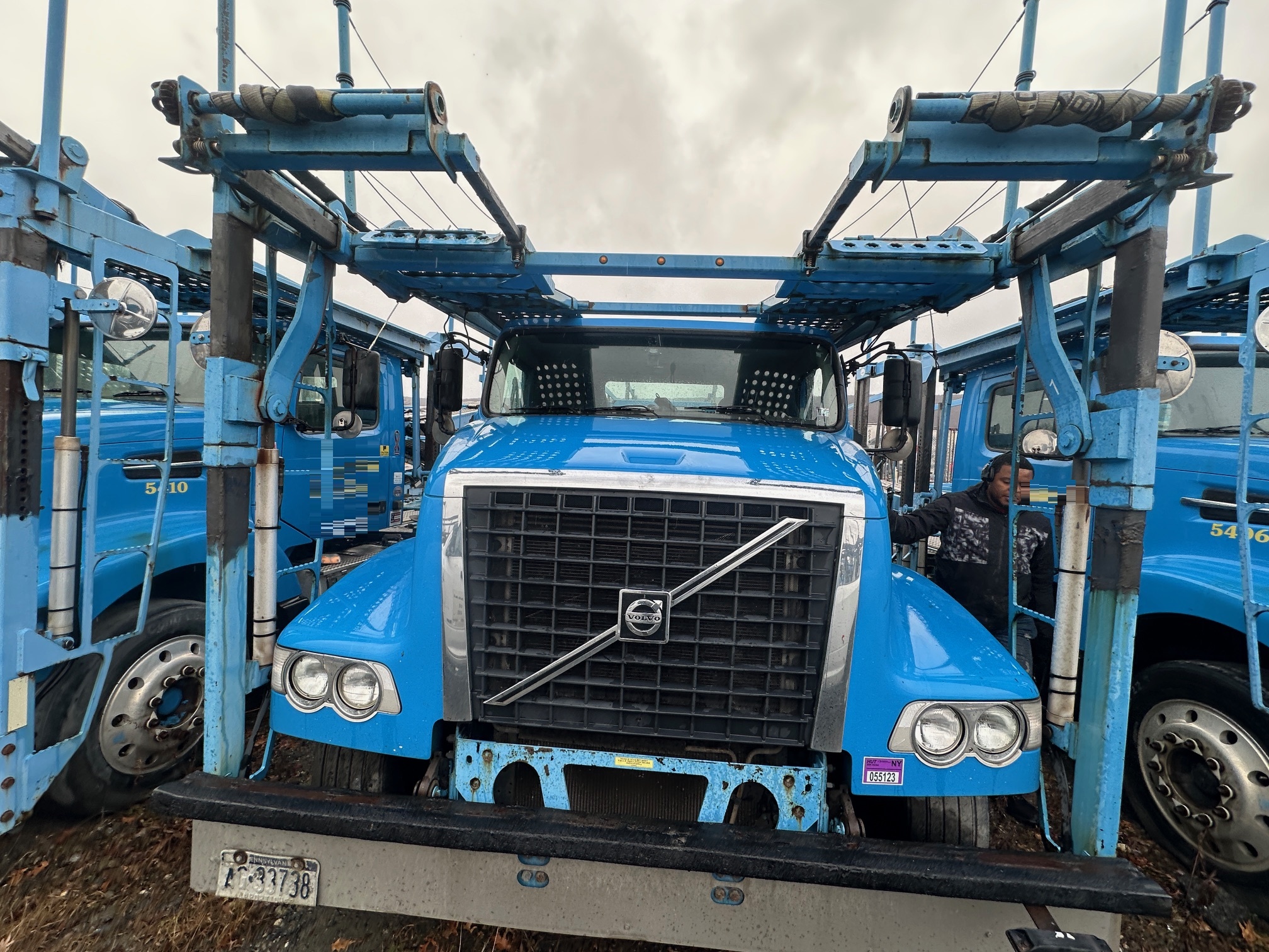 2015 VOLVO VAH Car Hauler - Image 3