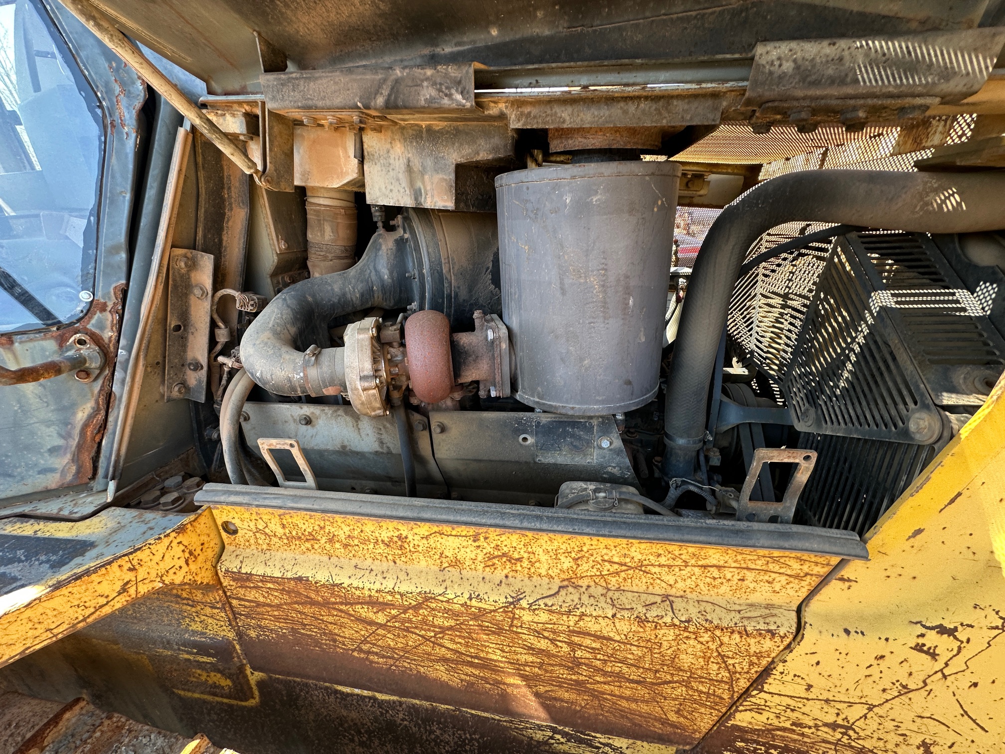 2000 KOMATSU D65EX-12 - Image 18