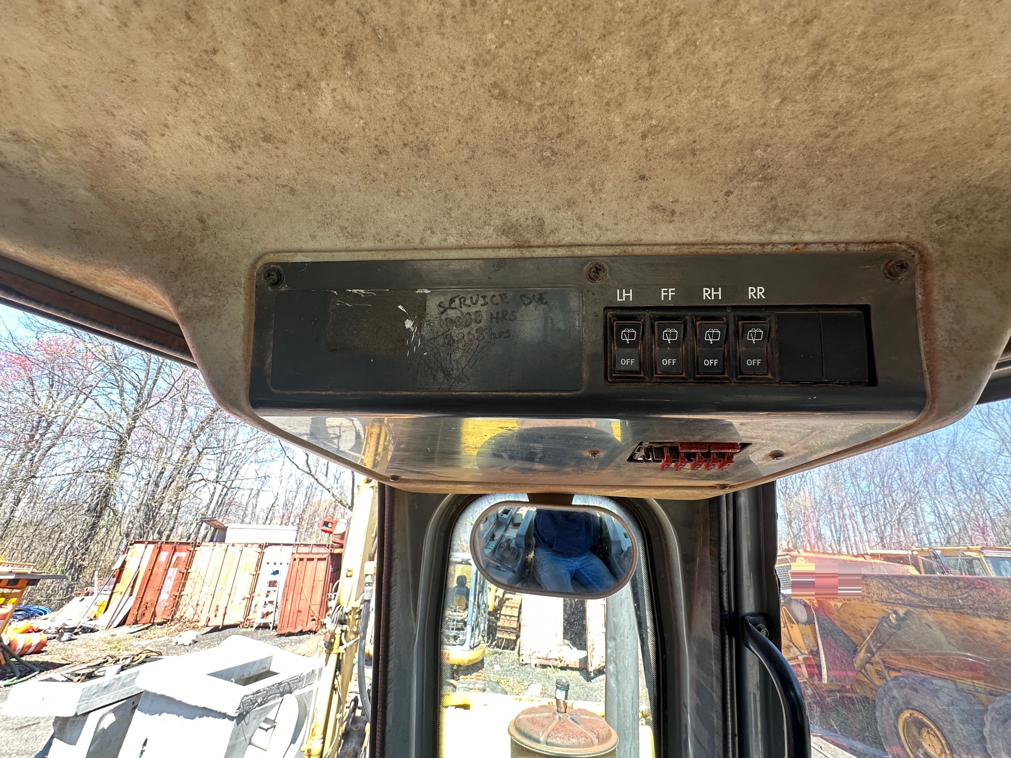 2000 KOMATSU D65EX-12 - Image 33