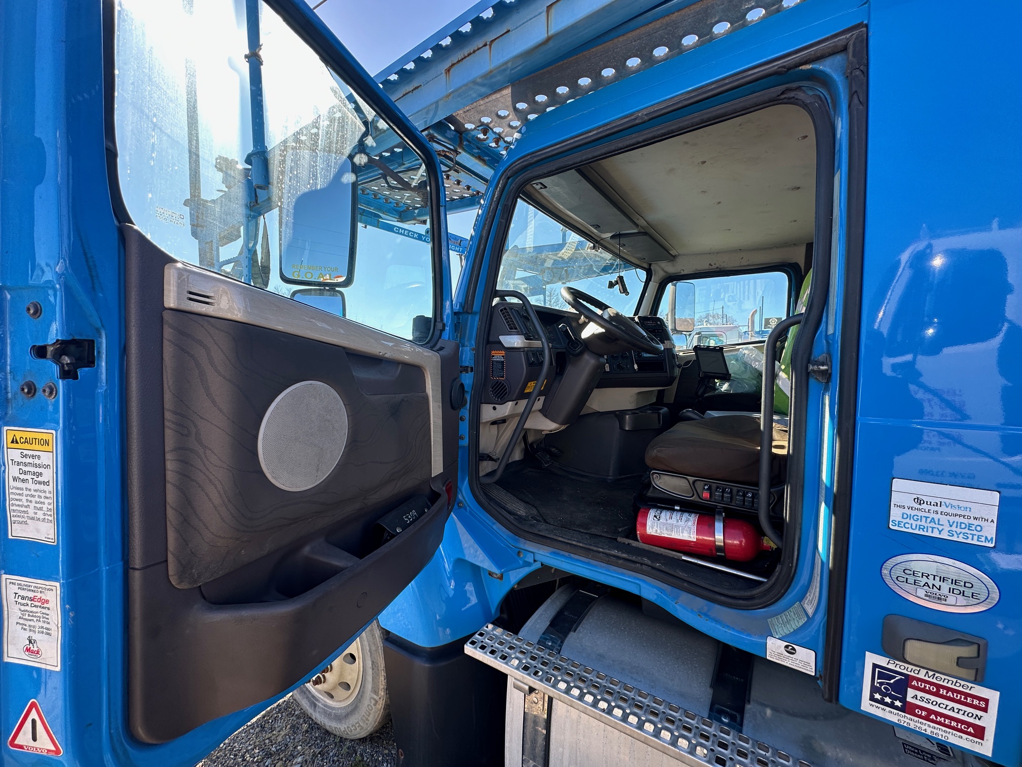 2013 VOLVO VAH66430 - Image 19