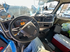 2013 VOLVO VAH66430 - Image 23