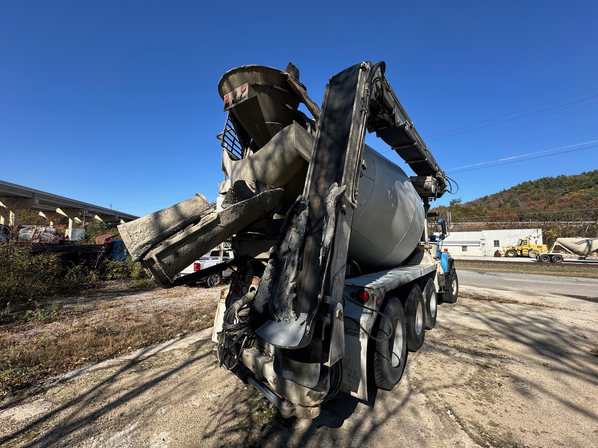 2000 MACK DM690S Conveyor - view 4 of 43