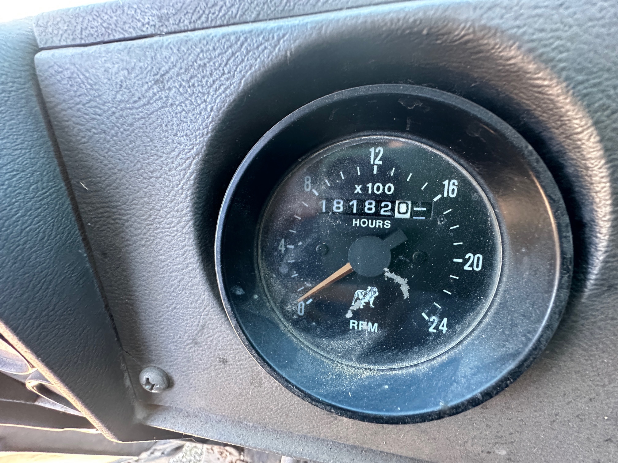 2000 MACK DM690S Conveyor - view 14 of 43