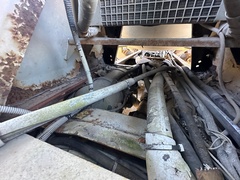 2000 MACK DM690S Conveyor - Image 20