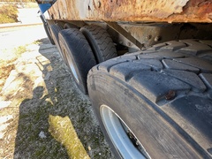 2000 MACK DM690S Conveyor - Image 24