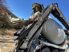 2000 MACK DM690S Conveyor - Image 29