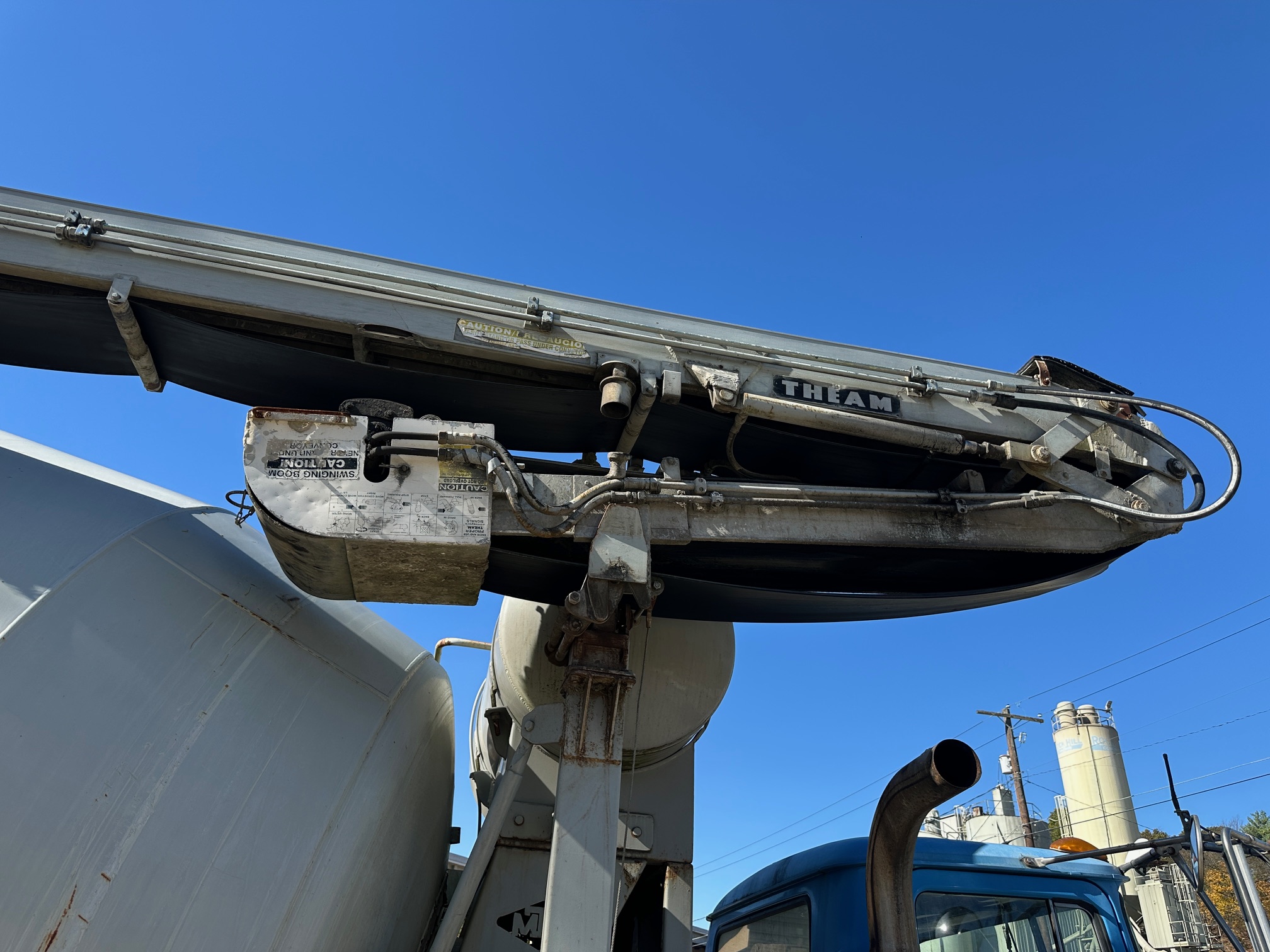 2000 MACK DM690S Conveyor - Image 30